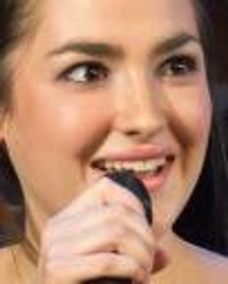 Hannah DeFlumeri Headshot