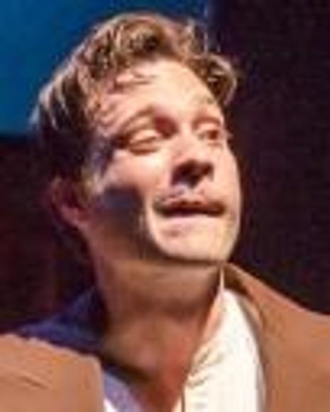 Holly Stevenson Headshot