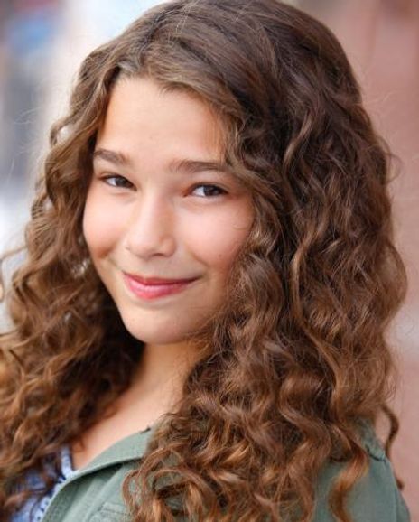 Lily Ramras Headshot