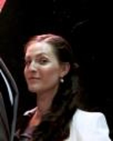 Nicole Schalmo Headshot