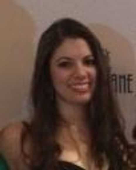 Erin Oeschel Headshot