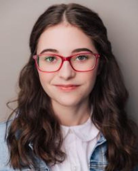 Alyssa Emily Marvin Headshot