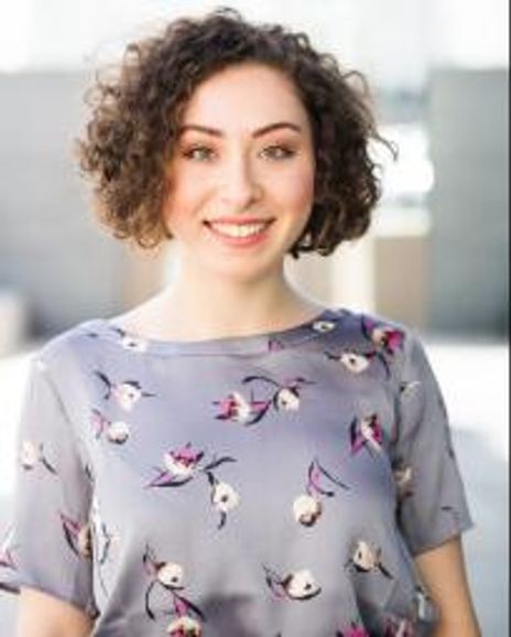 Daina Goldenberg Headshot