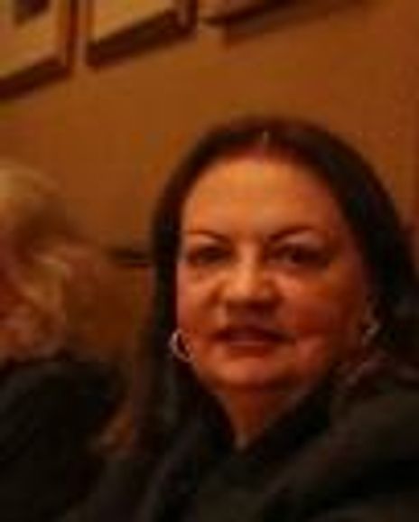 Ellen Schatz Headshot