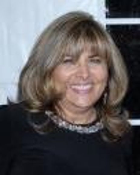 Victoria Migatz Headshot