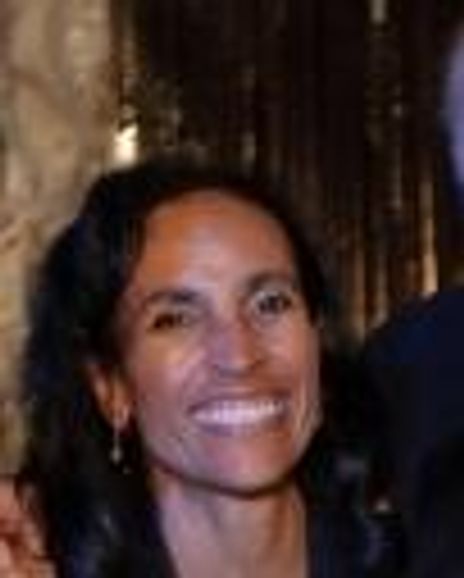 Jana Schreuder Headshot