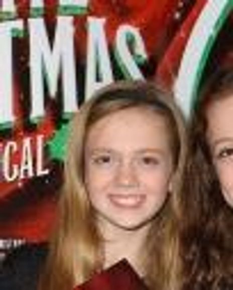 Emily Robins Headshot