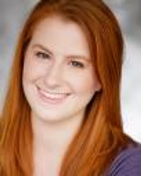 Abigail Burns Headshot