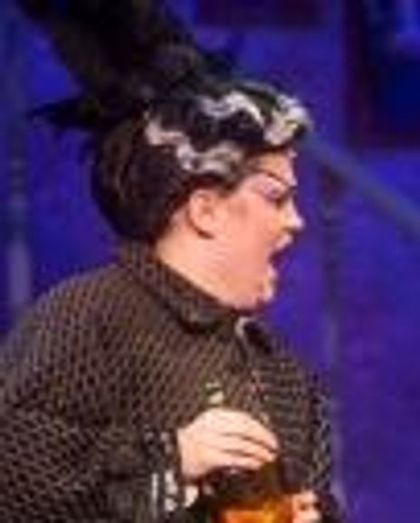 Lindsey Austin Headshot