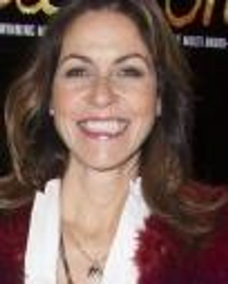 Julia Bradbury Headshot