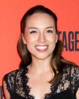 Julia Estrada Headshot