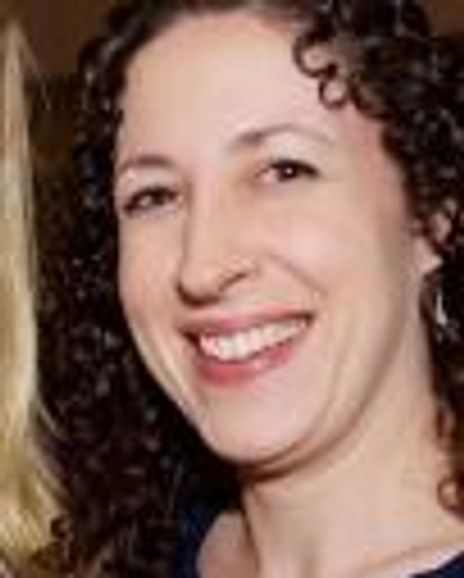 Erin Albrecht Headshot