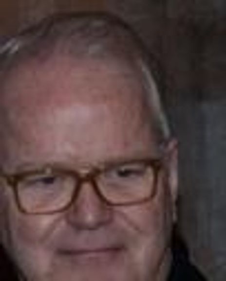 Philip Halsey Headshot