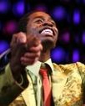 Steven Cutts Headshot