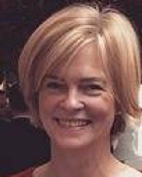 Ruth Dundas Headshot