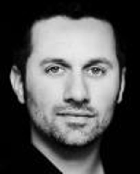 Justin John Moniz Headshot