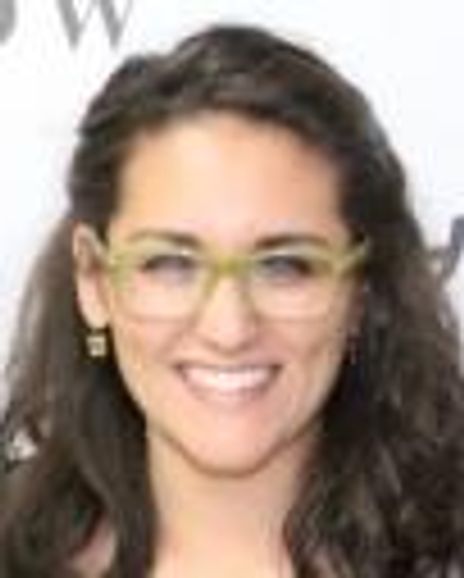 Jillian Soares Headshot