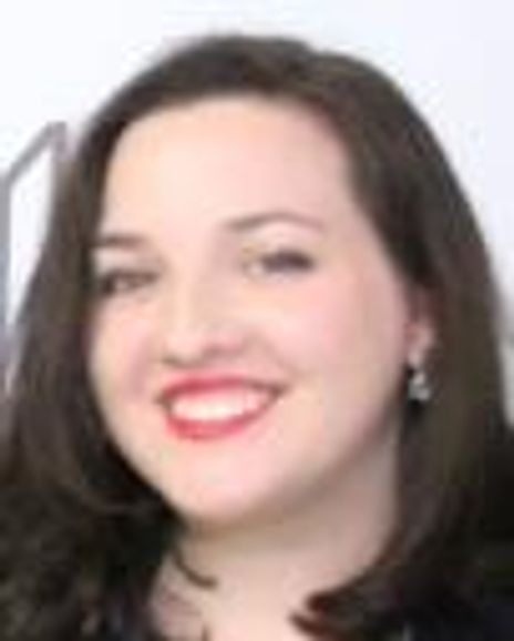 Rachel Mackenzie Headshot