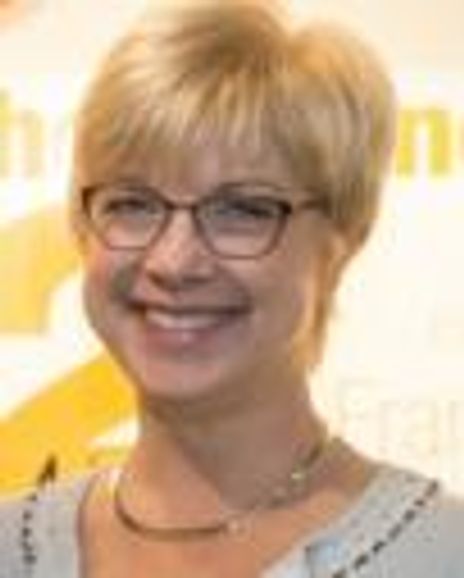 Elizabeth Cromwell Headshot