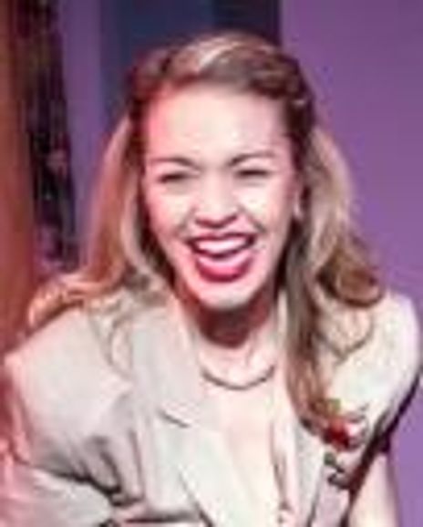 Cassie Thompson Headshot