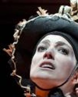 Beth Graham Headshot