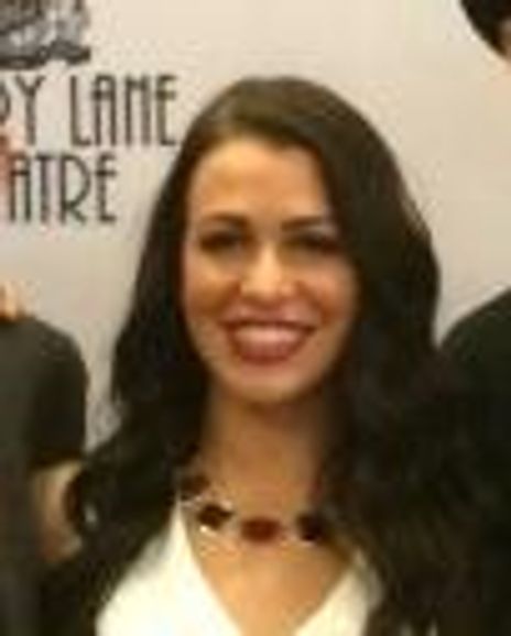 Elena Romanowski Headshot