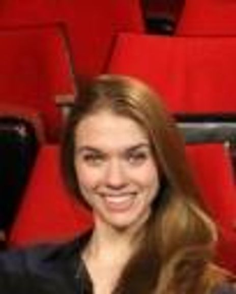 Hannah Kloepfer Headshot