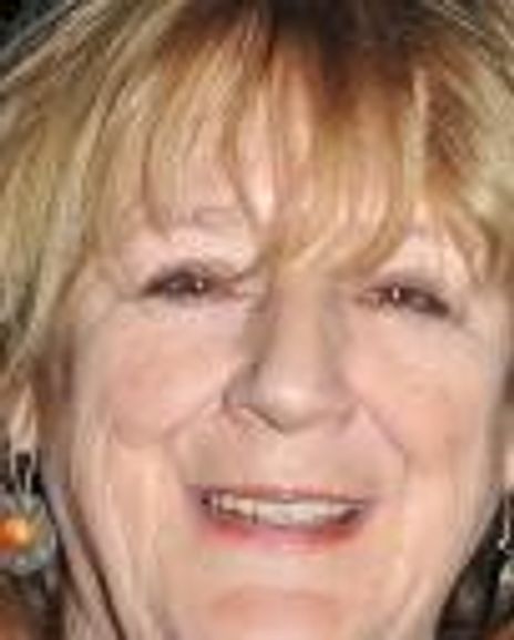 Maggie Stead Headshot