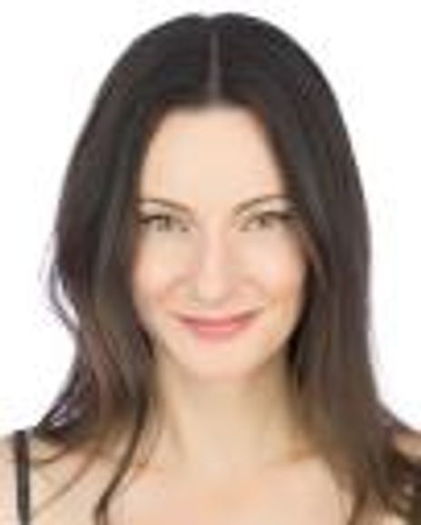 Casey McKinnon Headshot