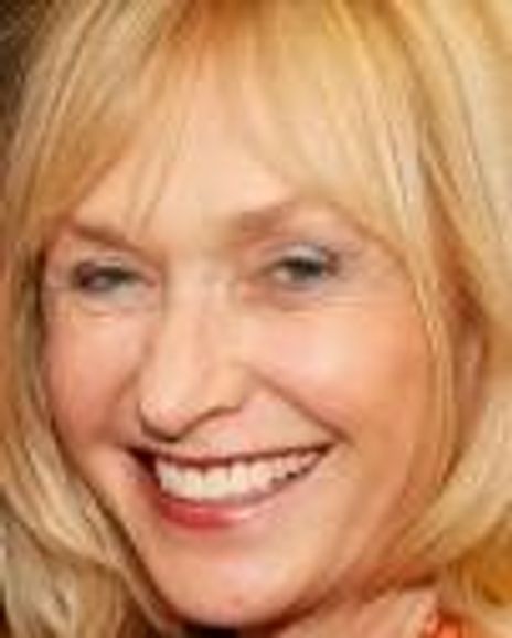 Lizzie Spender Headshot