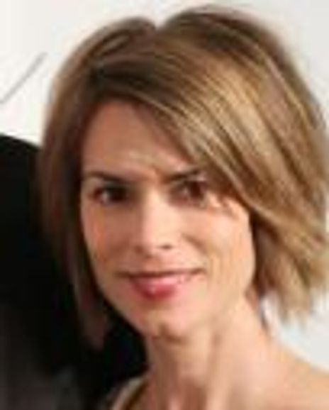 Leslie Bourque Headshot