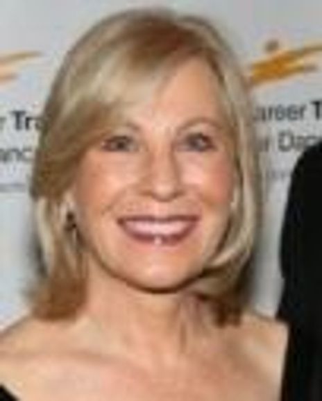 Nancy Schifo Headshot