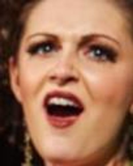 Victoria Pippo Headshot