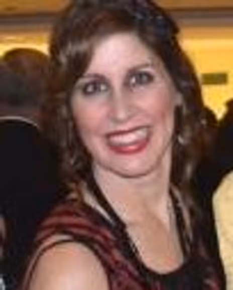 Lisa Bradl Headshot