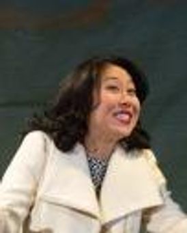 Sue Jin Song Headshot