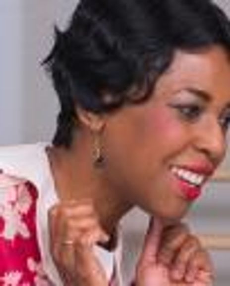 Denise Collins Headshot