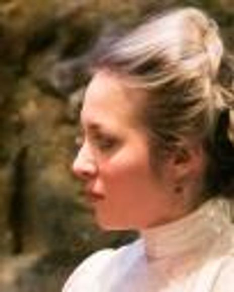 Emily Bowker Headshot