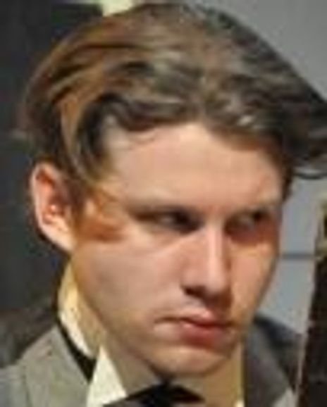 Esse Hennrickson Headshot