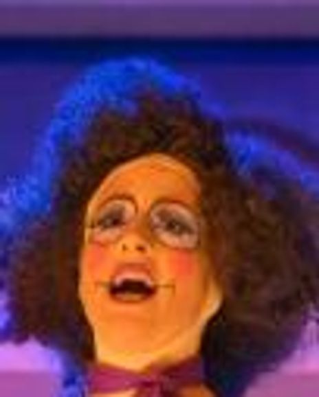 Andrea Wollenberg Headshot