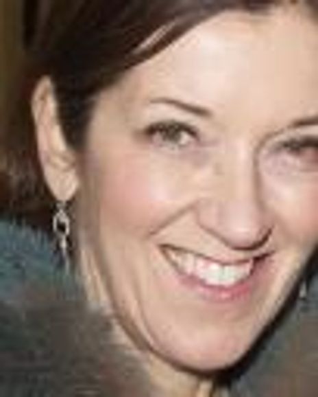 Victoria Hislop Headshot