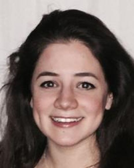 Elizabeth Stenholt Headshot