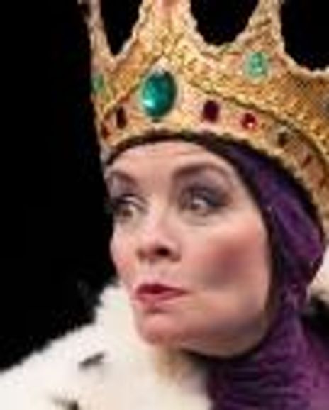 Susan Moniza Headshot