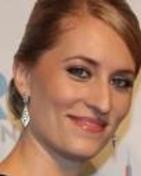 Elena Vadan Headshot