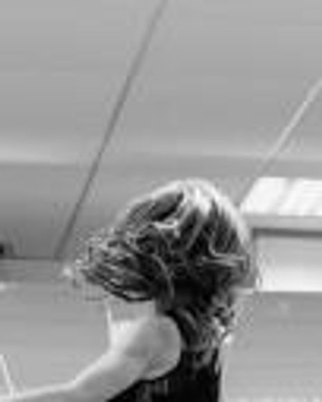 Caroline Grey Headshot