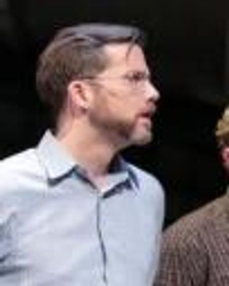 Caron Buinis Headshot