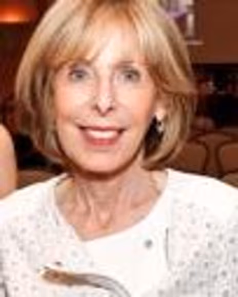 Lauren Daitch Headshot