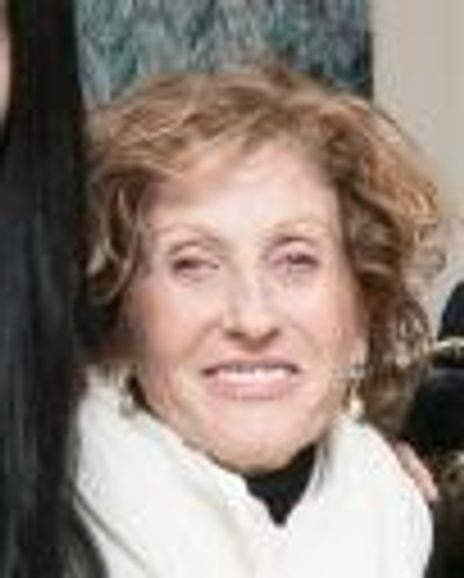 Marsia Holzer Headshot