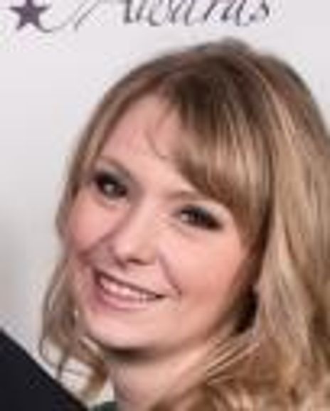 Amanda Cawthorne Headshot