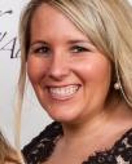 Lindsey Perkins Headshot