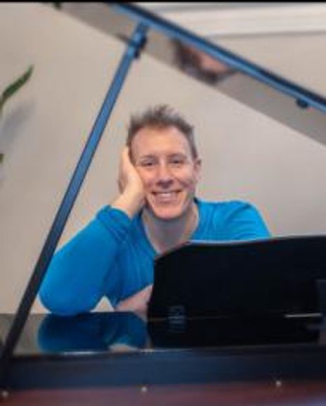 Tom Sellwood Headshot